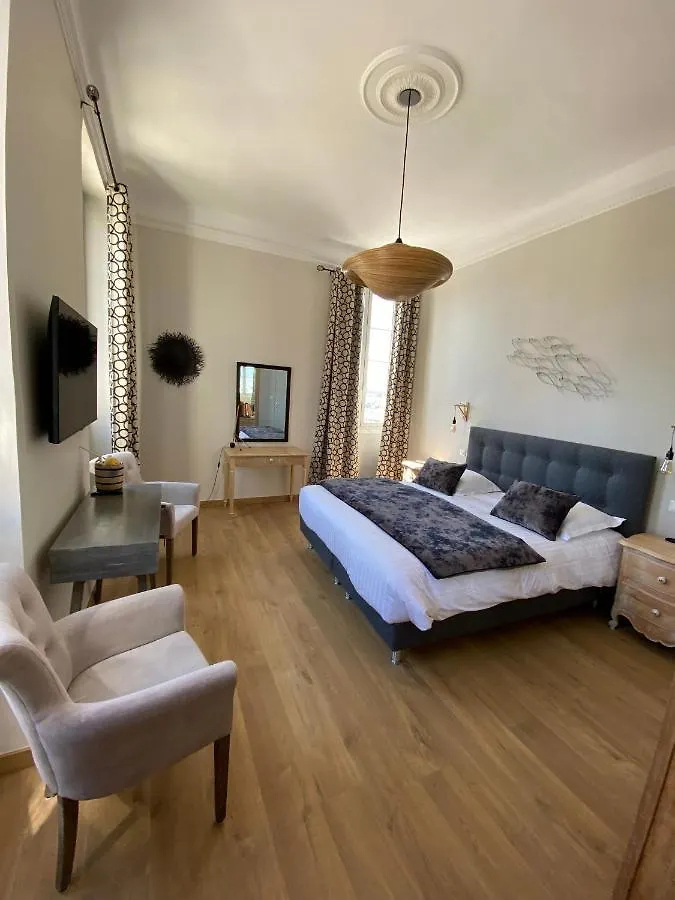 **  Hotel Restaurant De La Tour Sanary-sur-Mer Frankreich
