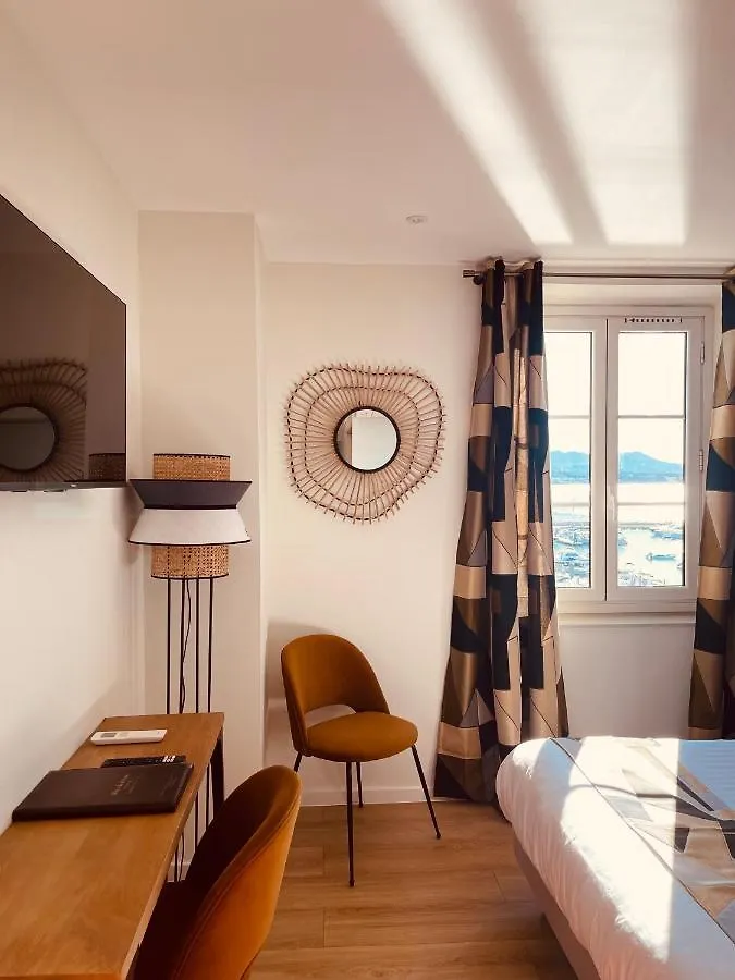 Hotel Restaurant De La Tour Sanary-sur-Mer Francie