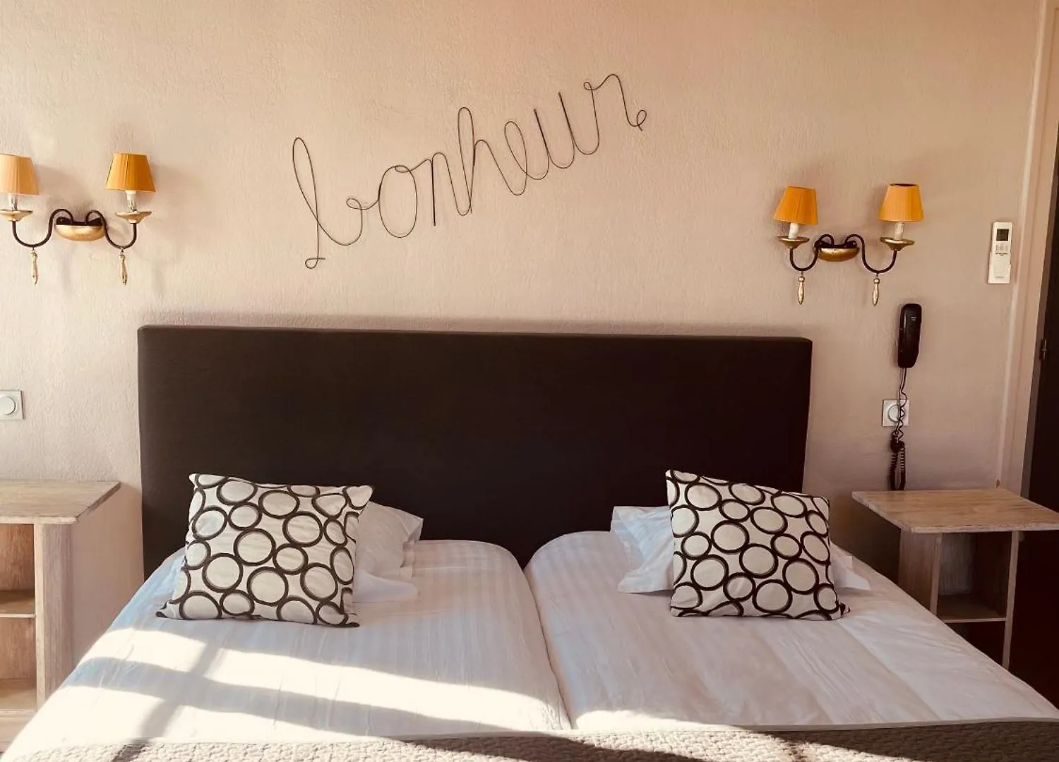 Hotel Restaurant De La Tour Sanary-sur-Mer