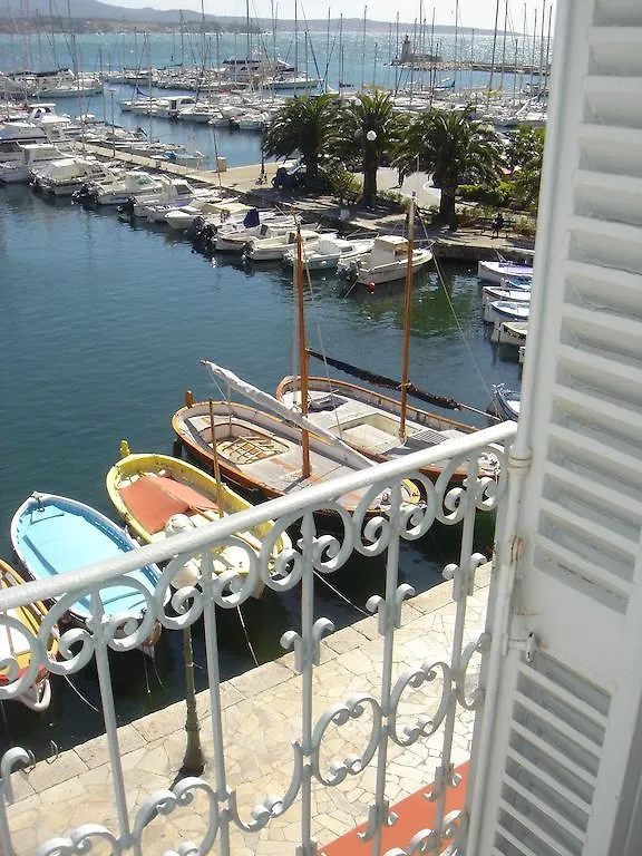 Hotel Restaurant De La Tour Sanary-sur-Mer